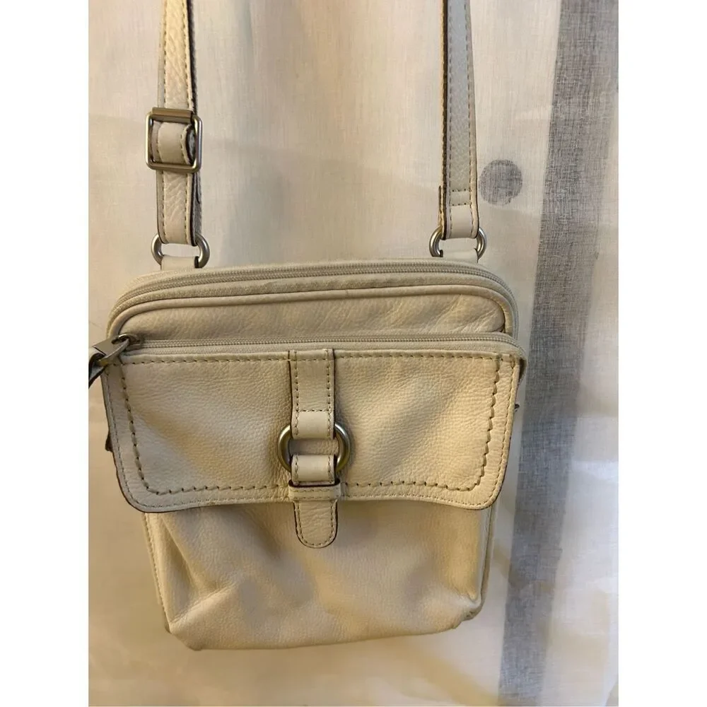 Fossil leather crossbody cream color (discoloration) 8